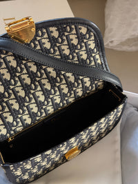 Médaillon Flap Bag