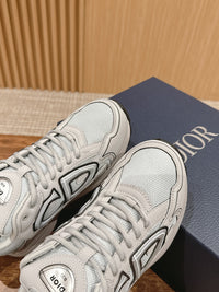 B30 Sneakers