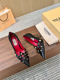 Garavani Studdy Pumps