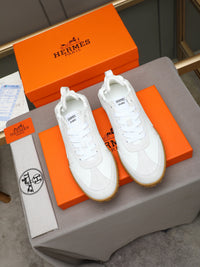 Trail Sneakers