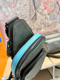 Avenue Sling Bag
