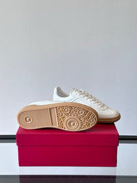 Upvillage Panelled Leather Sneakers