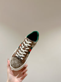 Low Top Sneakers