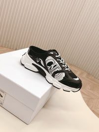 Wmns Chrono Sneakers