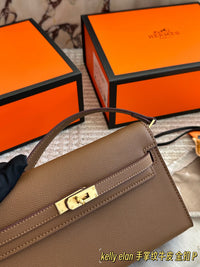 Kelly Classique To Go Wallet