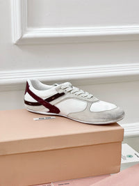 Gymnasium Sneakers