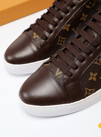 Low Top Sneakers