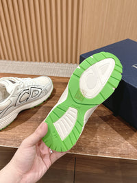 B30 Sneakers