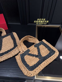 Garavani Viva Crochet Tote Bag