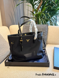 Tessuto Tote Bag