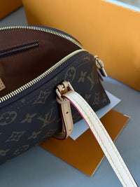 Squire East West Bag