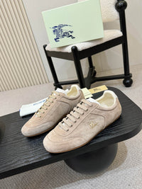 Knight Runner Sneakers