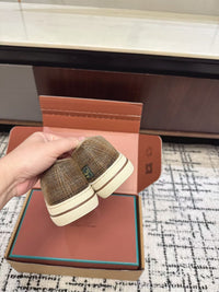 Nantucket Walk Sneakers