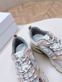 Wmns Chrono Sneakers