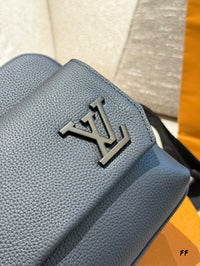 S Lock Messenger Black Leather