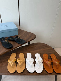 26S Leather Thong Sandals