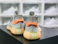 Yeezy Boost 350 V2 Hyperspace