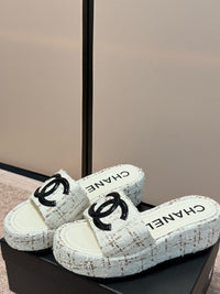 26K Platform Slides