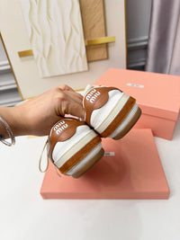 Gymnasium Sneakers