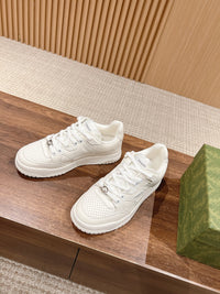Jones Sneakers