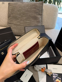 26P Vanity Bag