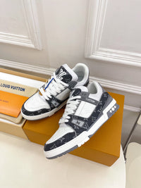 Logo Trainers Grey