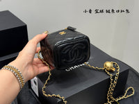 Pearl Crush Mini Vanity Case