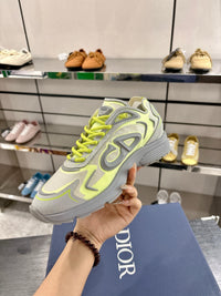B30 Sneakers