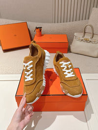 26S Bouncing Sneakers