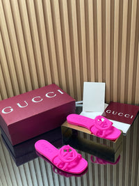 Interlocking G Slide Sandals
