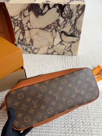 Alma Soft MM Celebration Bag