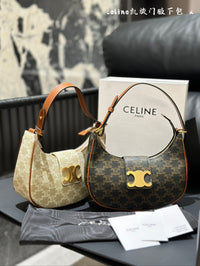 Ava Triomphe Shoulder Bag