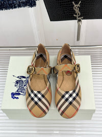 26WF Check Ballet Flats