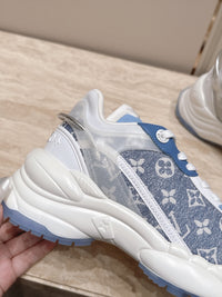 Run 55 Sneakers