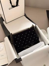Pearl Crush Velvet Bag