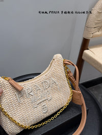Re-Edition Crochet Shoulder Bag