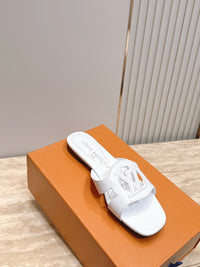 Isola Flat Mules