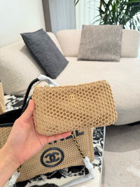 Deauville Tote in Beige Raffia
