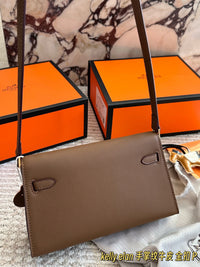 Kelly Classique To Go Wallet