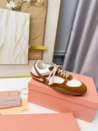 Gymnasium Sneakers