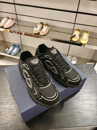 B30 Sneakers
