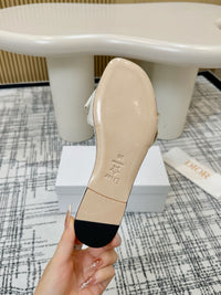 J'Adior Slides