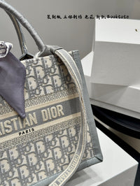 Book Tote Oblique Embroidery