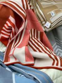 H Deco Blanket