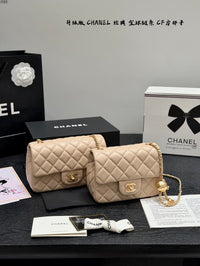 Mini Pearl Crush Classic Flap Bag