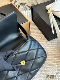 Le 57 Quilted Shoulder Bag