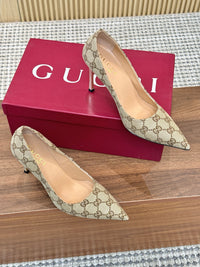 Bombshell Pumps