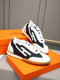 Trail Sneakers