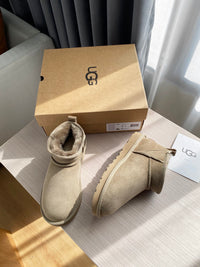 Classic Ultra Mini Boots