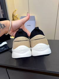 Logo Sneakers